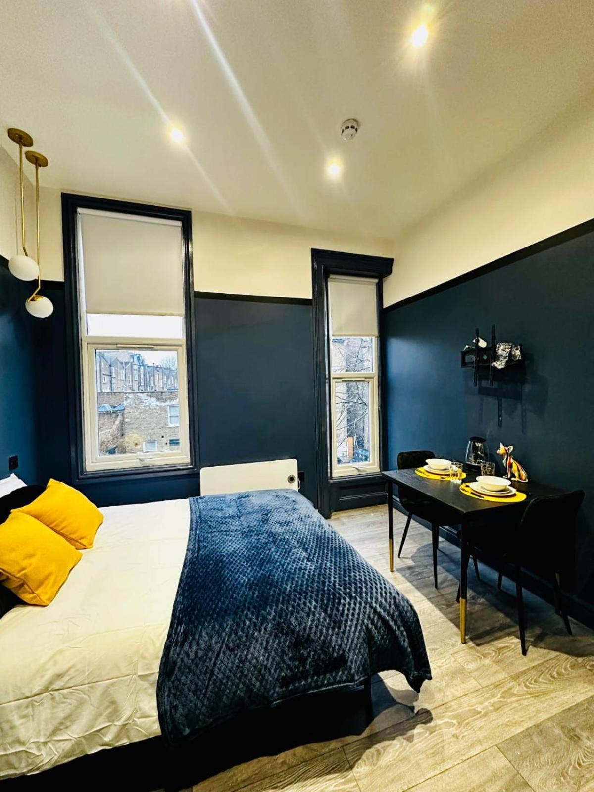 London 39 Blue House Luxury Ensuite Ideal For Tourists Exteriör bild